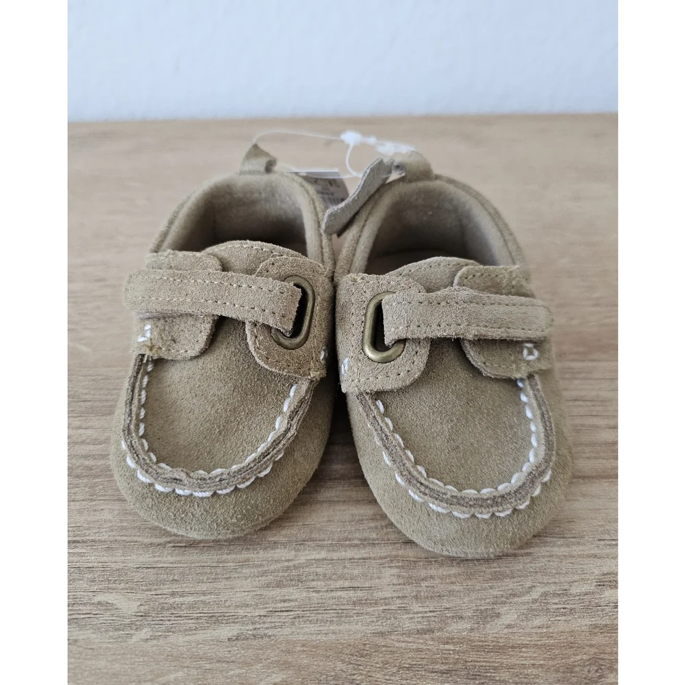 The Children's Place | NWT Suede Velcro Moccasin Shoes